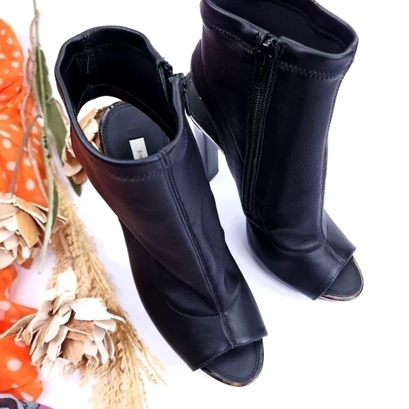 Diane Von Furstenberg Black Leather Platform Thick Heels Sz 8m - Picture 11 of 13